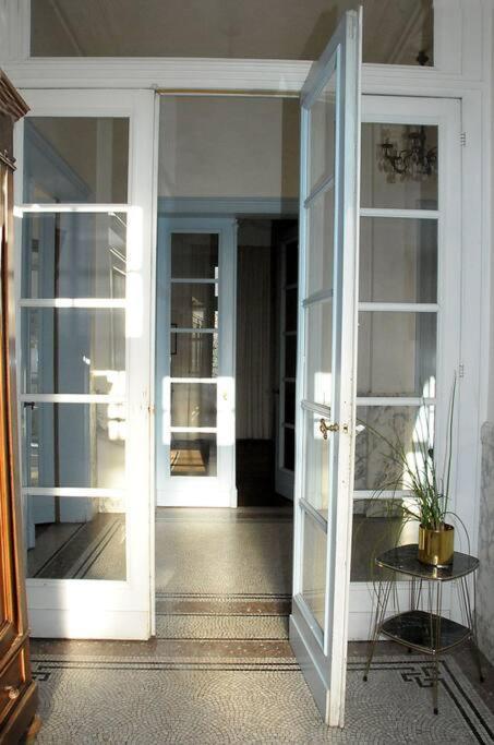 Petit Chateau A La Campagne. Beloeil Luaran gambar